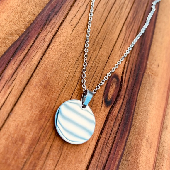 SINGLE COIN ♡ Stainless Steel Necklace - Picture 5 of 7